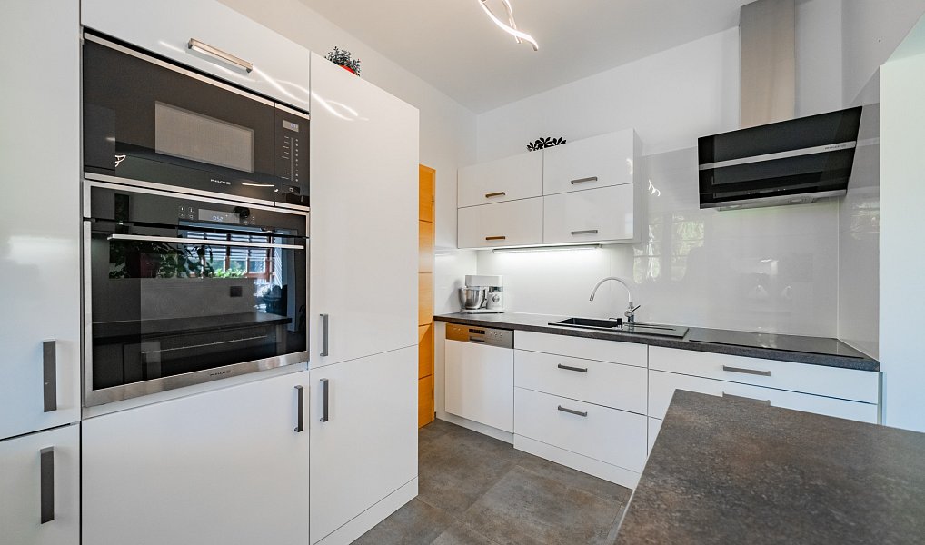 Prodej domu 175 m² s pozemkem 527 m², Dobřejovice – náhled fotky 8