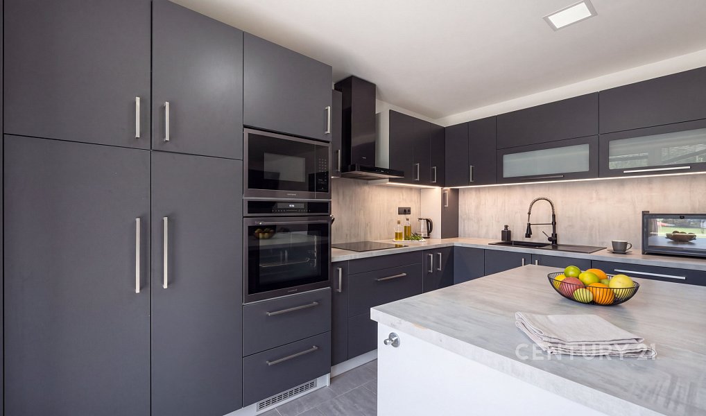 Prodej domu 284 m² s pozemkem 1 154 m², Roštín – náhled fotky 27