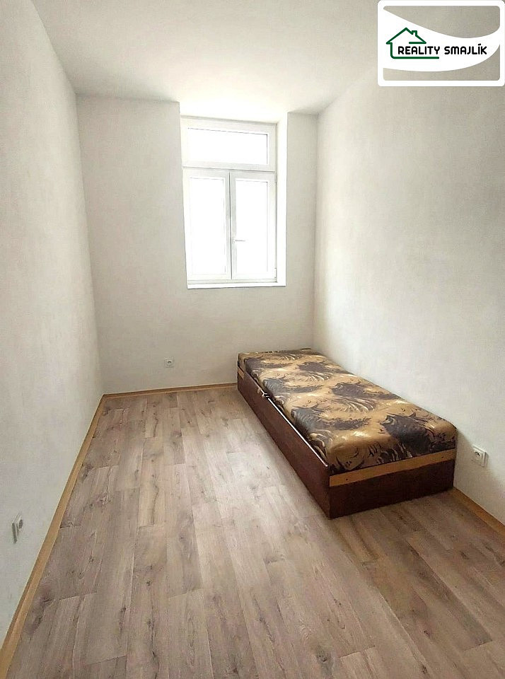 Pronájem bytu 1+kk 20 m² – fotografie 3