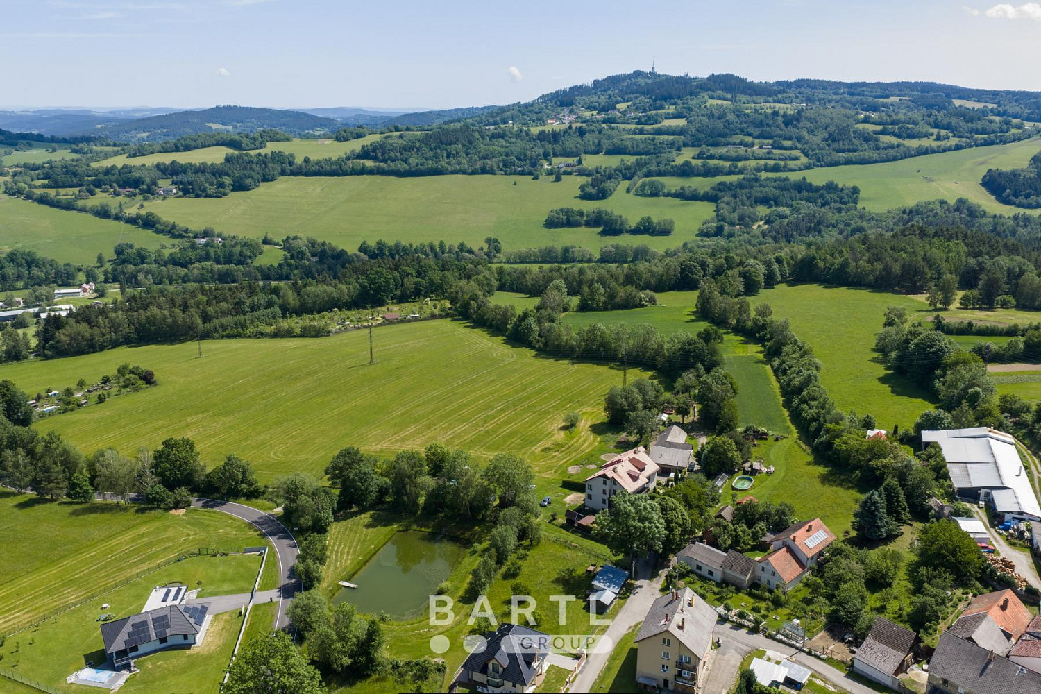 Prodej stavebního pozemku 880 m² – fotografie 4