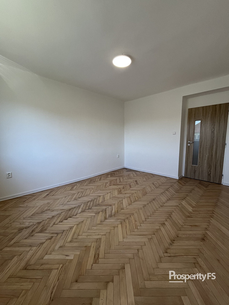 Pronájem bytu 3+1 58 m² — photo 5