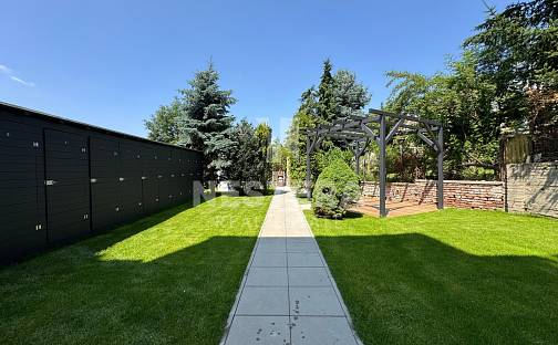 Prodej bytu 2+kk 38 m², Za návsí, Praha 10 - Záběhlice