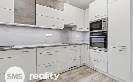 Pronájem bytu 2+1 54 m², Seifertova, Jihlava