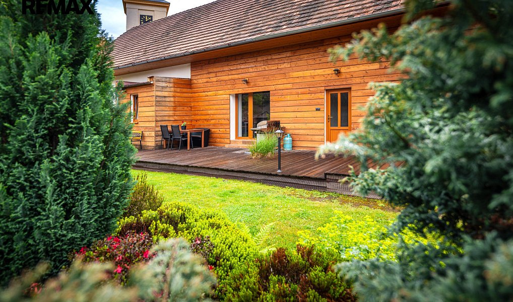 Prodej domu 363 m² s pozemkem 1 624 m², Paračov – náhled fotky 10