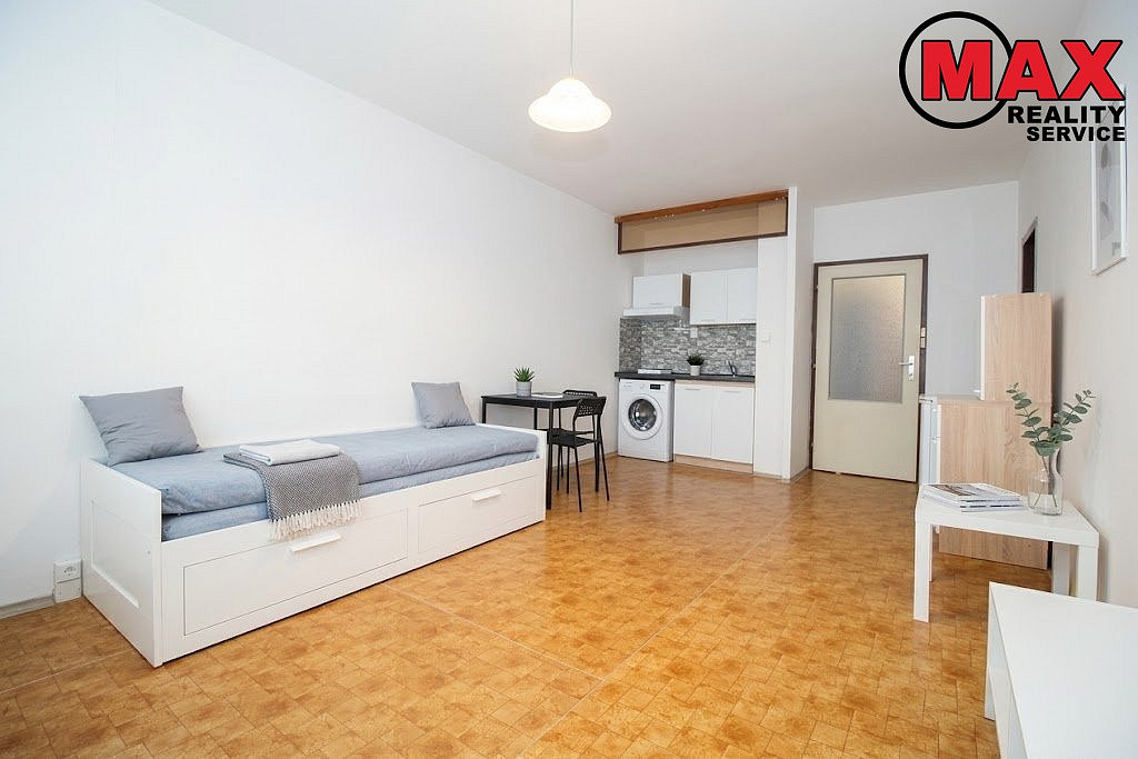 Pronájem bytu 1+kk 29 m² – fotografie 2
