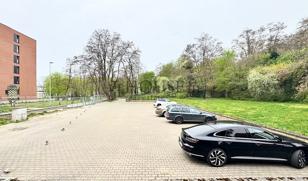 Pronájem parkovacího stání, 12 m2 - Praha - Vysočany, Praha – náhled fotky 6