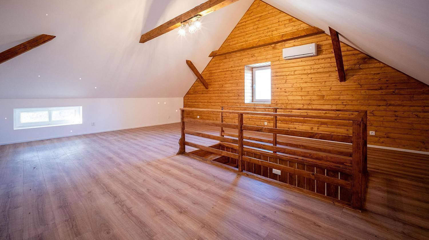Prodej domu 218 m² s pozemkem 307 m² – fotografie 3