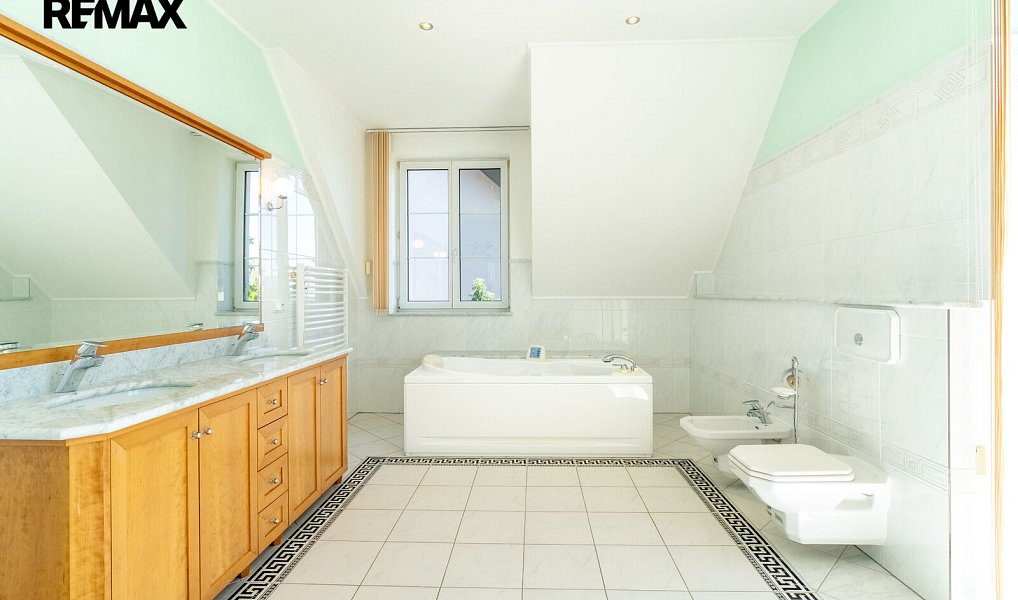 Prodej domu 507 m² s pozemkem 946 m², Praha – náhled fotky 23