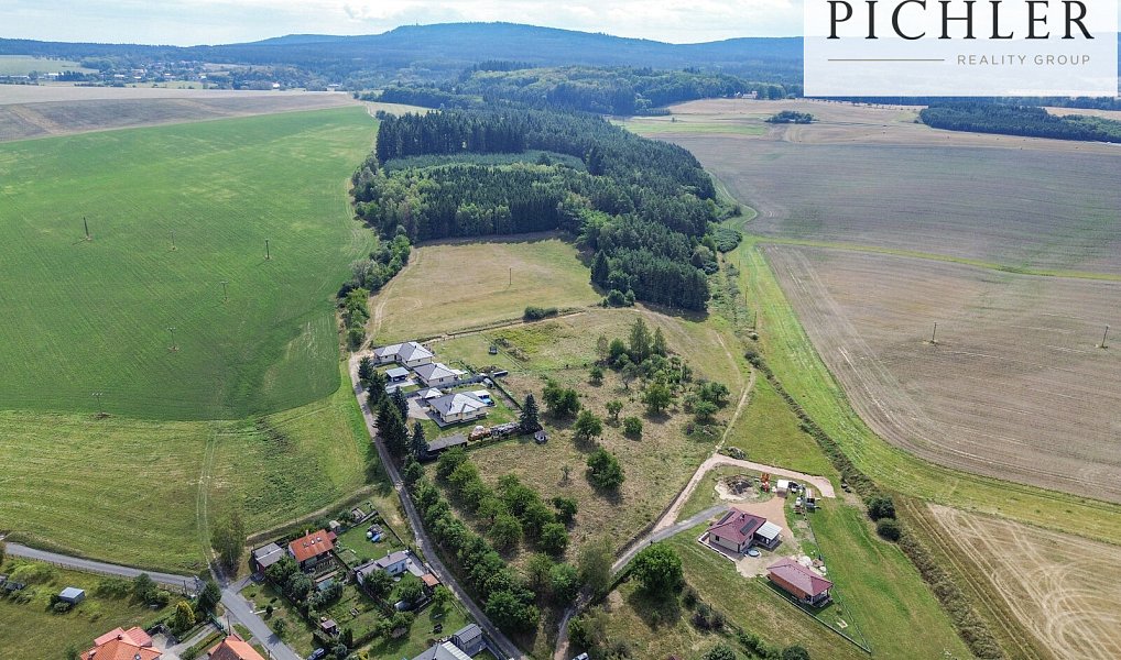 Prodej stavebního pozemku 10 447 m², Radnice – náhled fotky 16