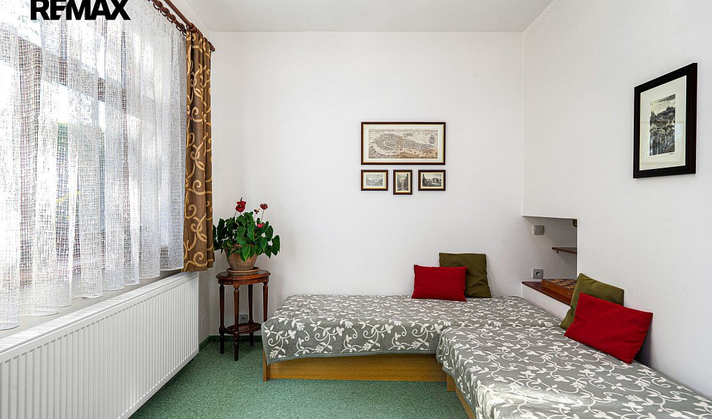 Prodej domu 277 m² s pozemkem 3 435 m², Sulice – náhled fotky 24