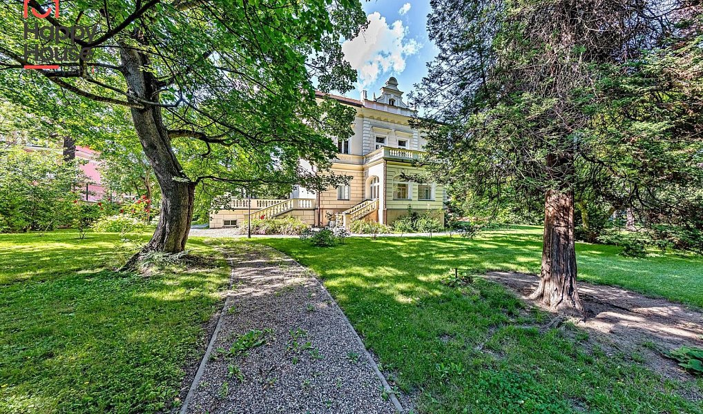 Pronájem domu 827 m² s pozemkem 8 770 m², Praha – náhled fotky 24
