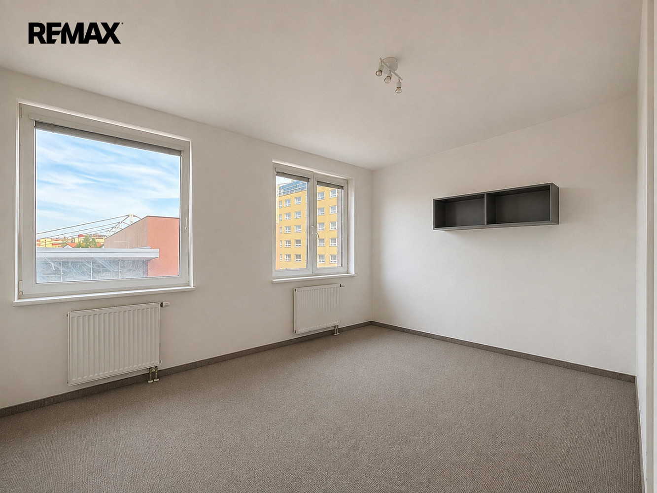Pronájem bytu 3+kk 74 m² – fotografie 3