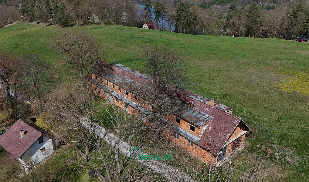Prodej obchodních prostor 1 358 m², Varvažov – náhled fotky 3