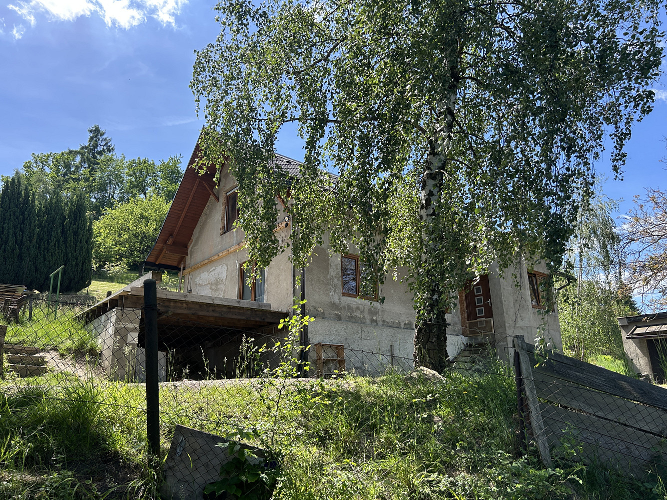 Prodej domu 112 m² s pozemkem 1 379 m² – pohled 2