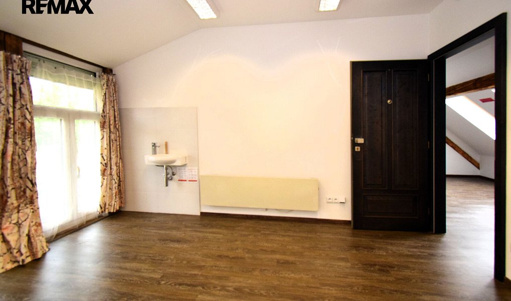 Pronájem kanceláře 46 m², Kostelec nad Černými lesy – náhled fotky 3
