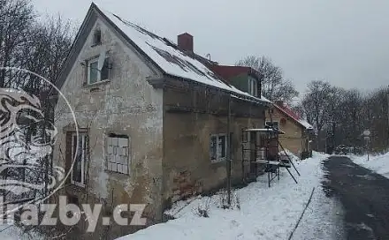 Dražba domu 143 m² s pozemkem 780 m²