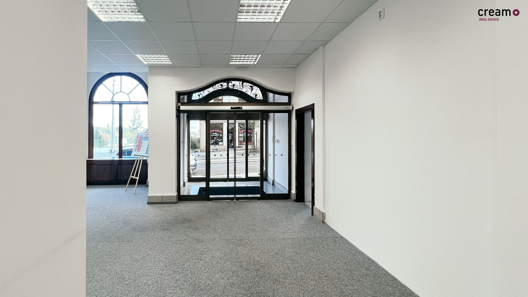 Pronájem obchodních prostor 192 m² – pohled 4