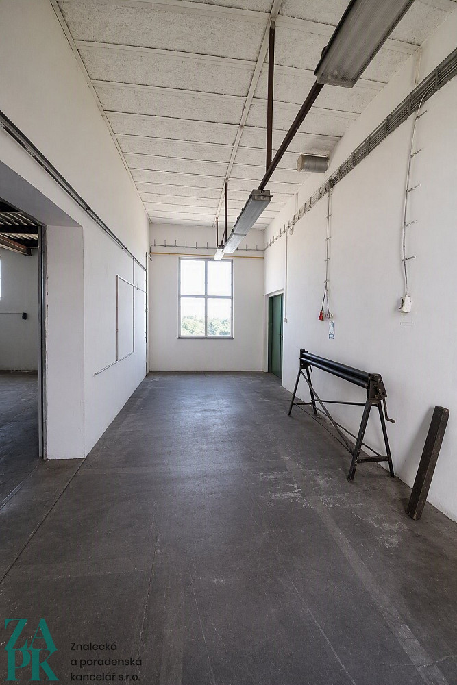 Pronájem skladovacích prostor 100 m² – fotografie 4