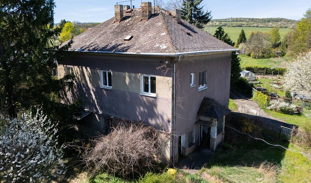 Prodej domu 340 m² s pozemkem 788 m², Bílina – fotka 1 z 32
