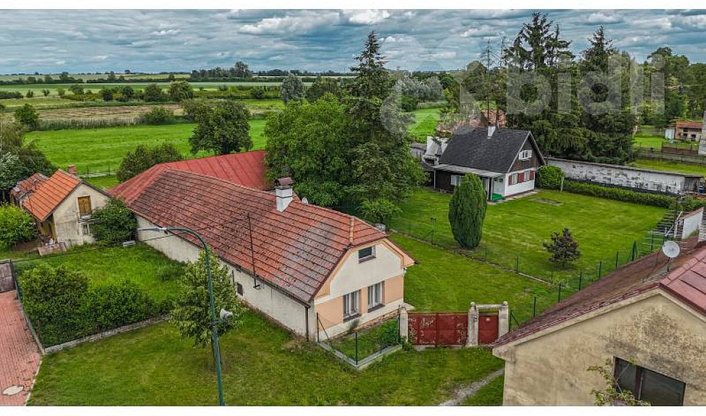 Prodej domu 97 m² s pozemkem 534 m², Straky – náhled fotky 11