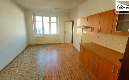 Pronájem bytu 3+1 84 m², Karlova, Cheb