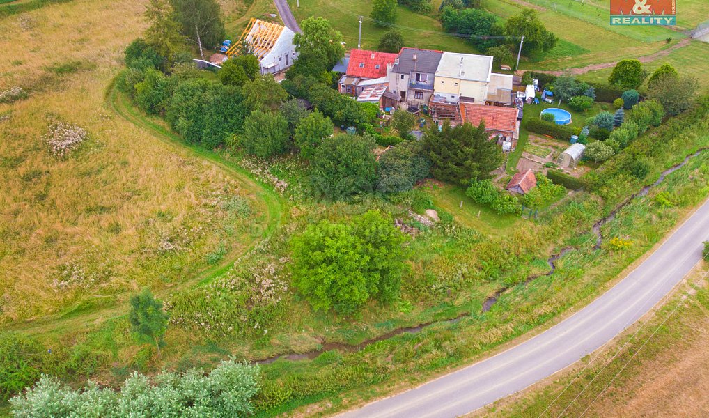 Prodej stavebního pozemku 936 m², Uhřice – náhled fotky 3