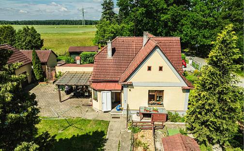 Prodej domu 158 m² s pozemkem 1 634 m², Benátky, Suchdol nad Lužnicí, okres Jindřichův Hradec