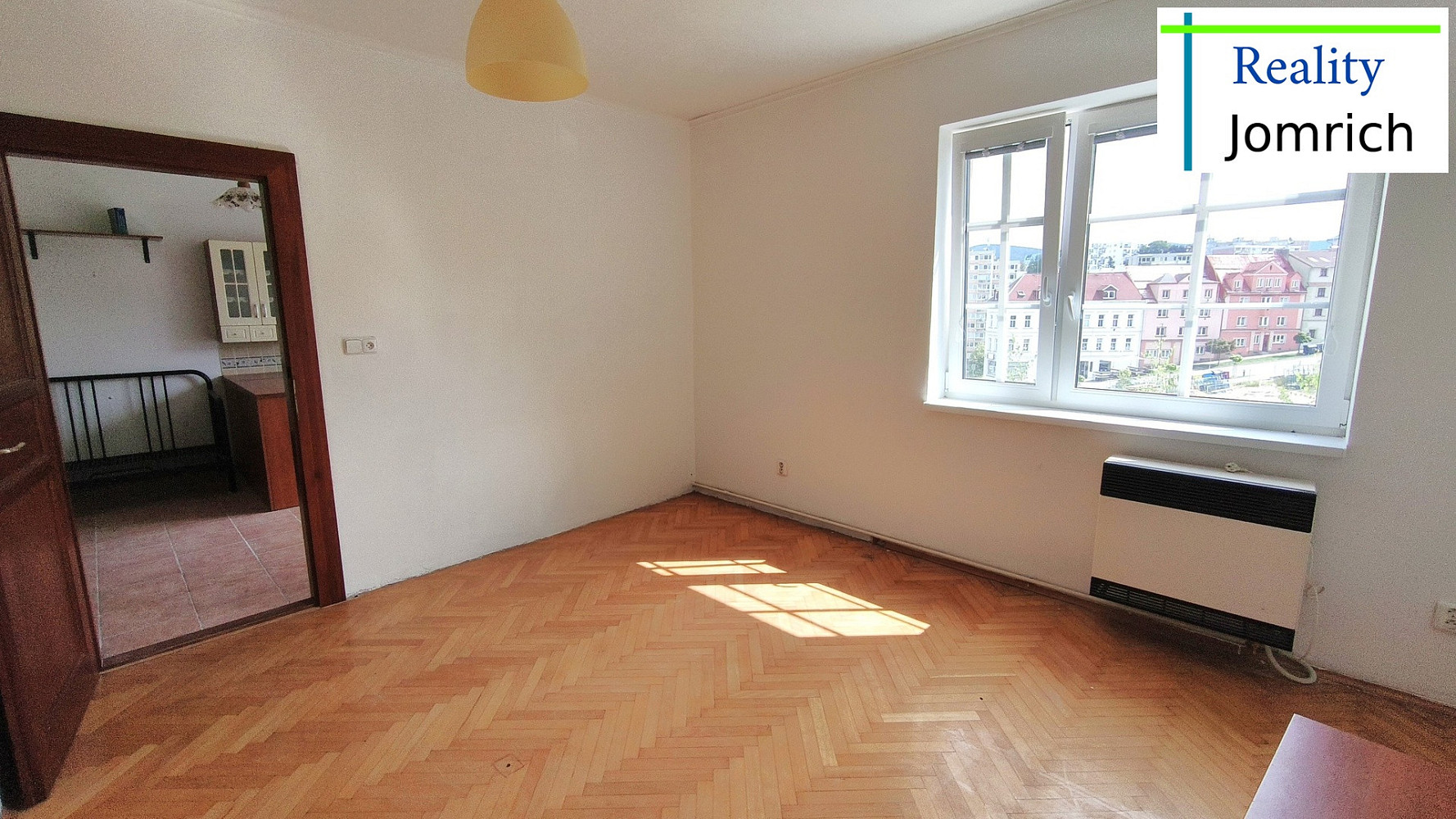 Pronájem bytu 2+kk 42 m² – fotografie 2