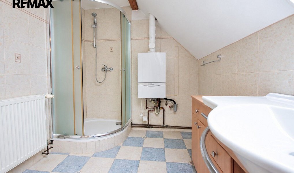 Prodej domu 168 m² s pozemkem 440 m², Zahrádky – náhled fotky 37