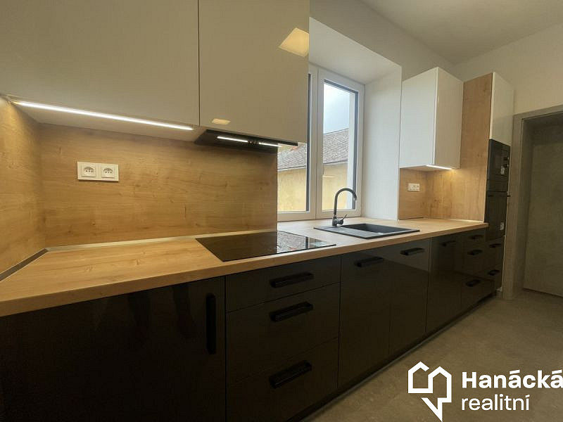 Pronájem bytu 1+kk 29 m²