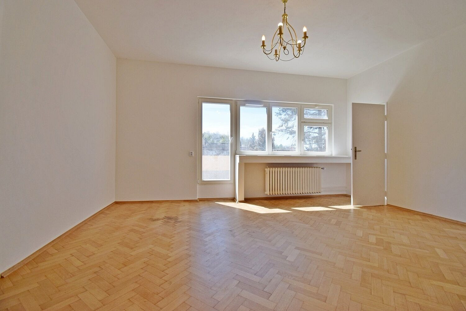 Pronájem bytu 3+1 115 m² — photo 2