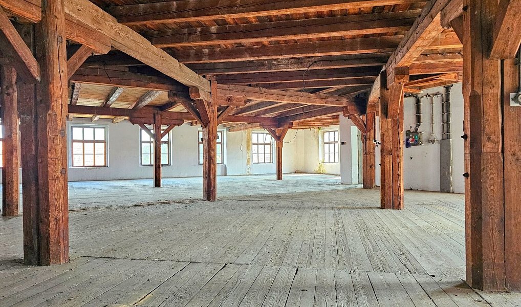 Prodej skladovacích prostor 2 000 m², Žatec – náhled fotky 9