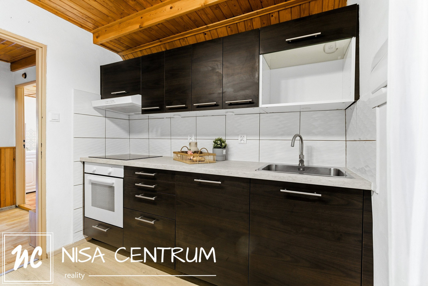 Prodej domu 220 m² s pozemkem 1 945 m² – fotografie 4