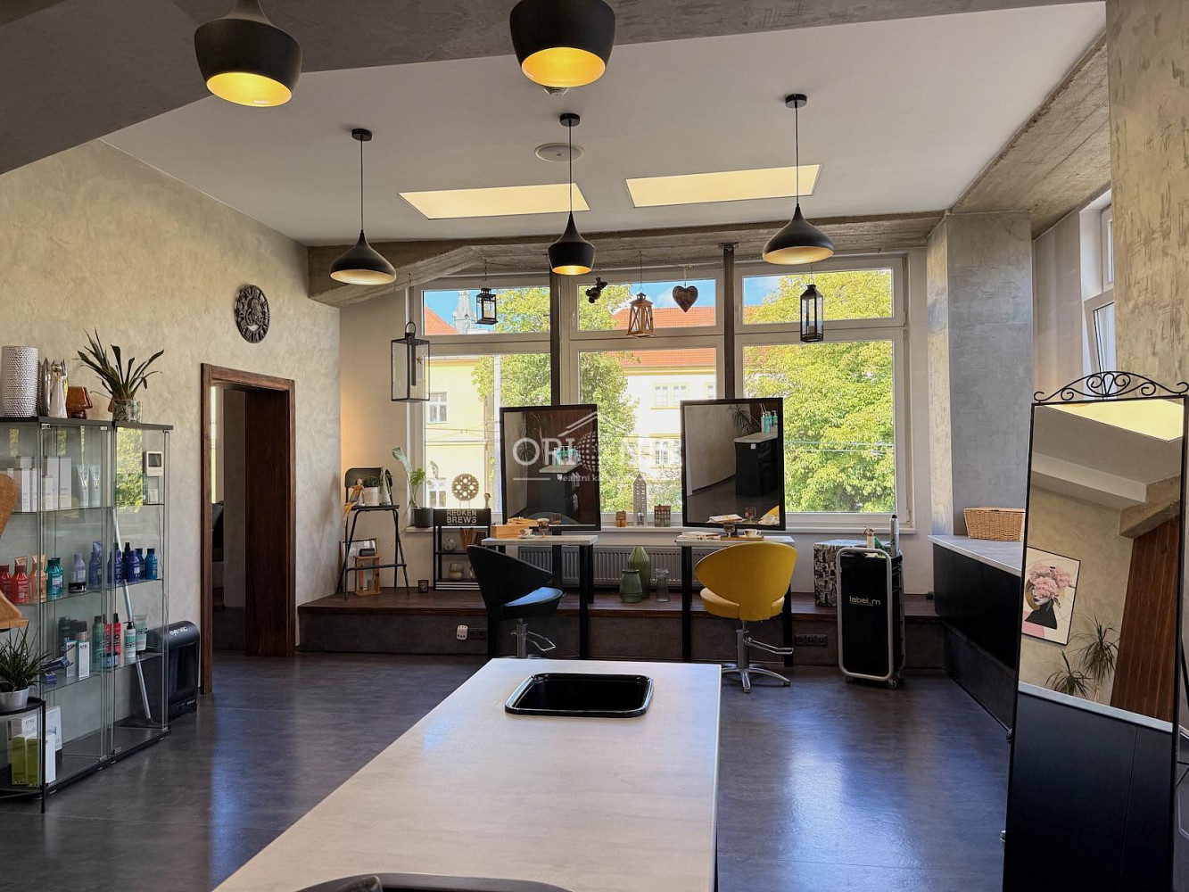 Prodej komerčního objektu (jiného typu) 70 m²
