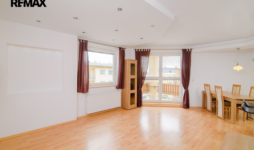 Pronájem bytu 4+kk 87 m², Čelákovice – náhled fotky 4