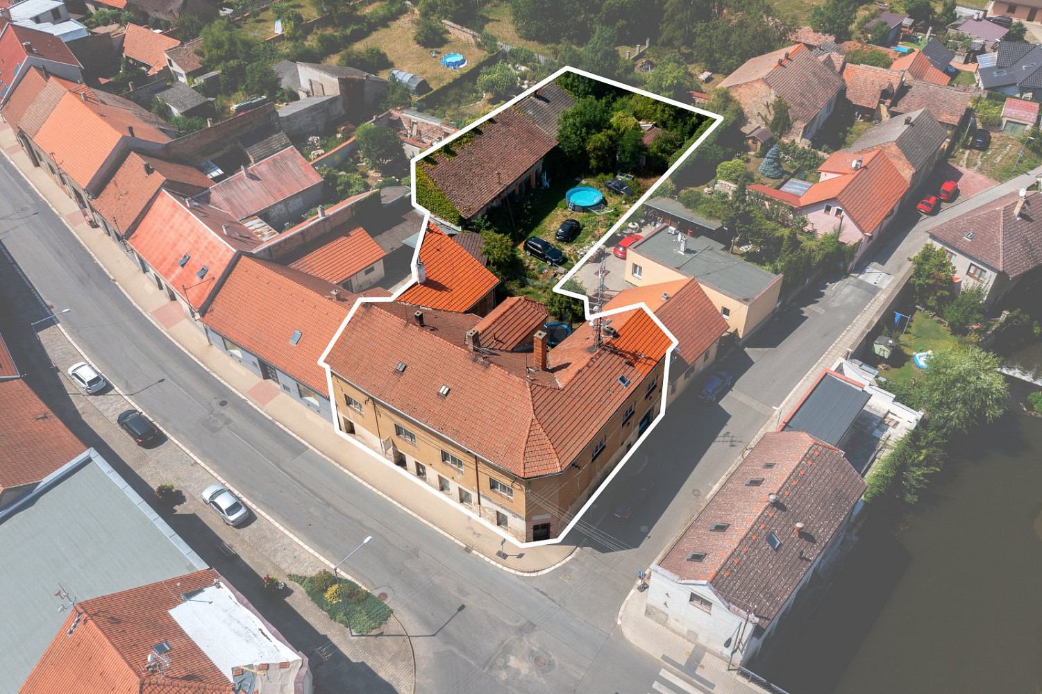 Prodej domu 426 m² s pozemkem 1 349 m² – fotografie 2