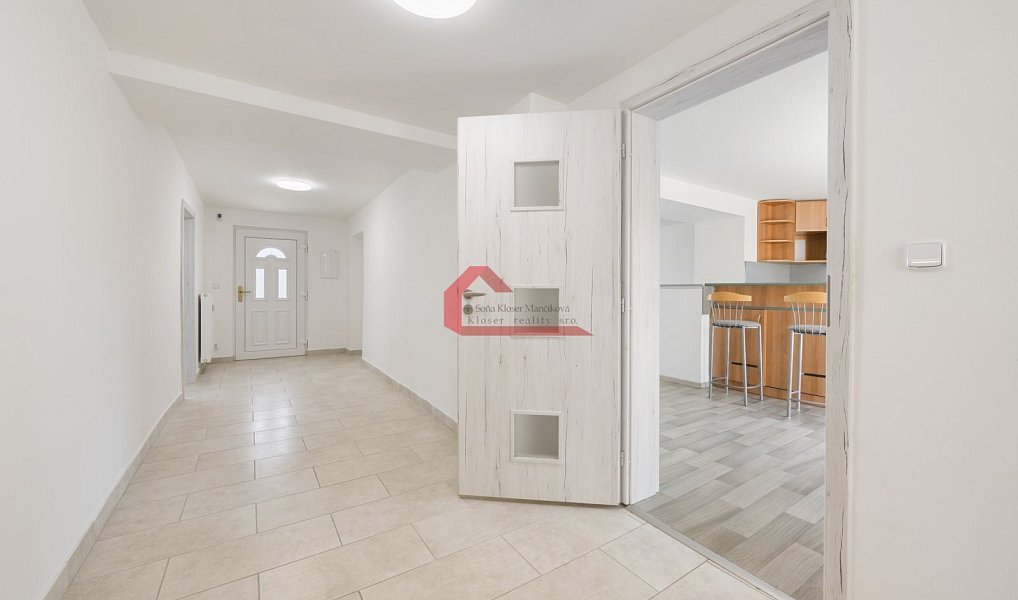 Prodej domu 299 m² s pozemkem 1 352 m², Zaječí – náhled fotky 13
