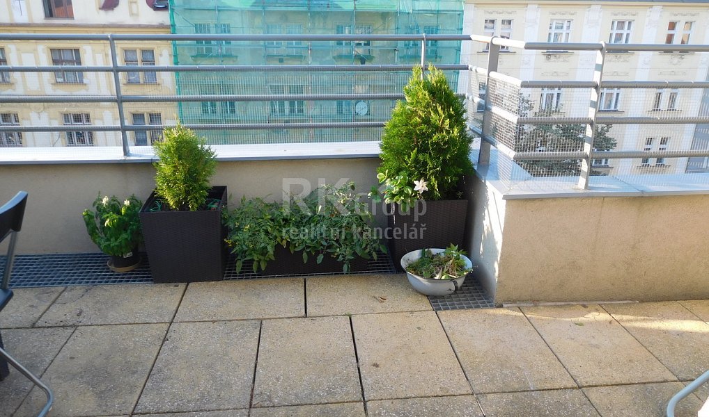 Pronájem bytu 1+kk 43 m², Praha – náhled fotky 12