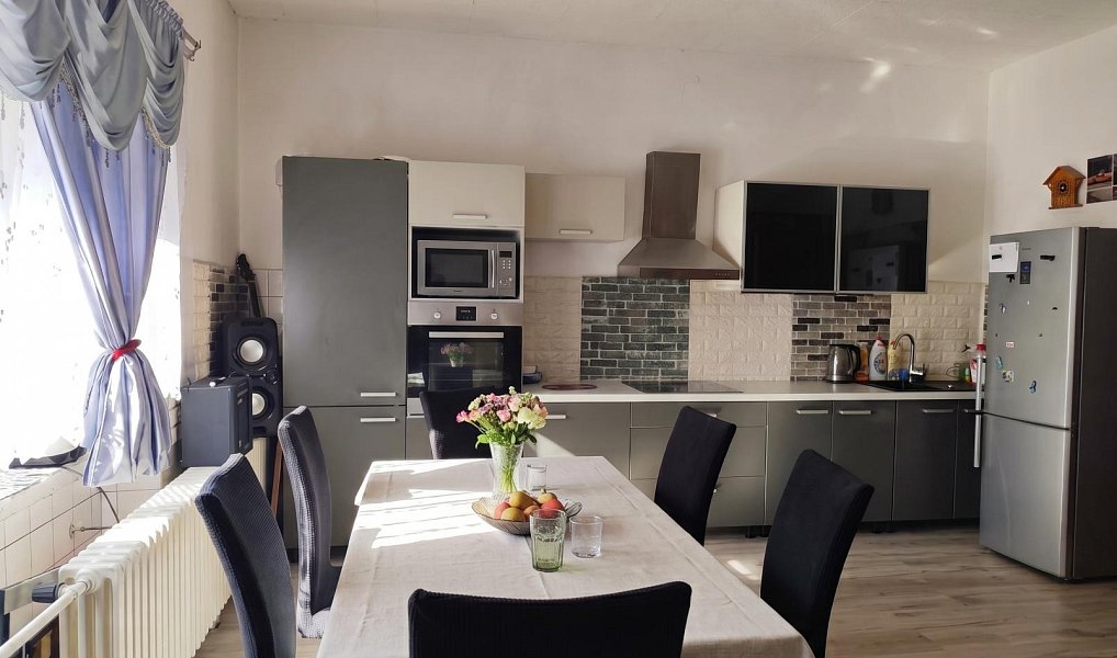 Prodej domu 254 m² s pozemkem 893 m², Cítoliby – náhled fotky 2