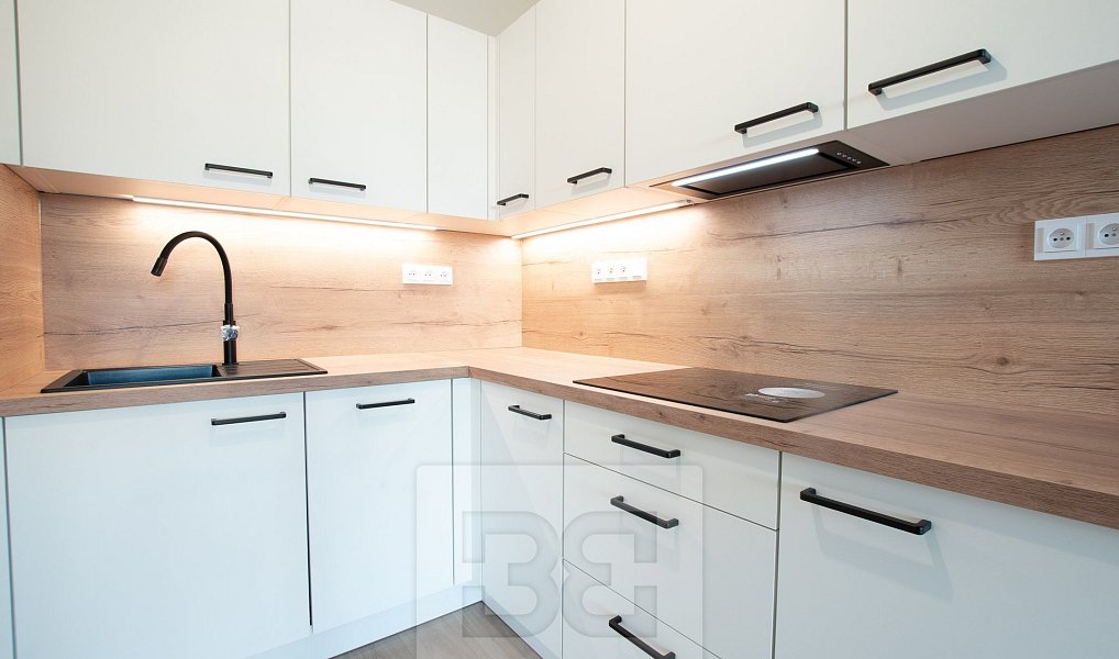 Pronájem bytu 2+kk 59 m², Kostelec nad Černými lesy – náhled fotky 2