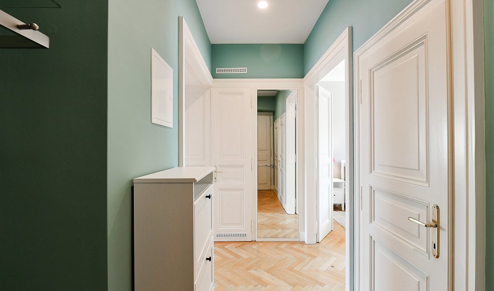 Pronájem bytu 2+1 74 m², Praha – náhled fotky 2