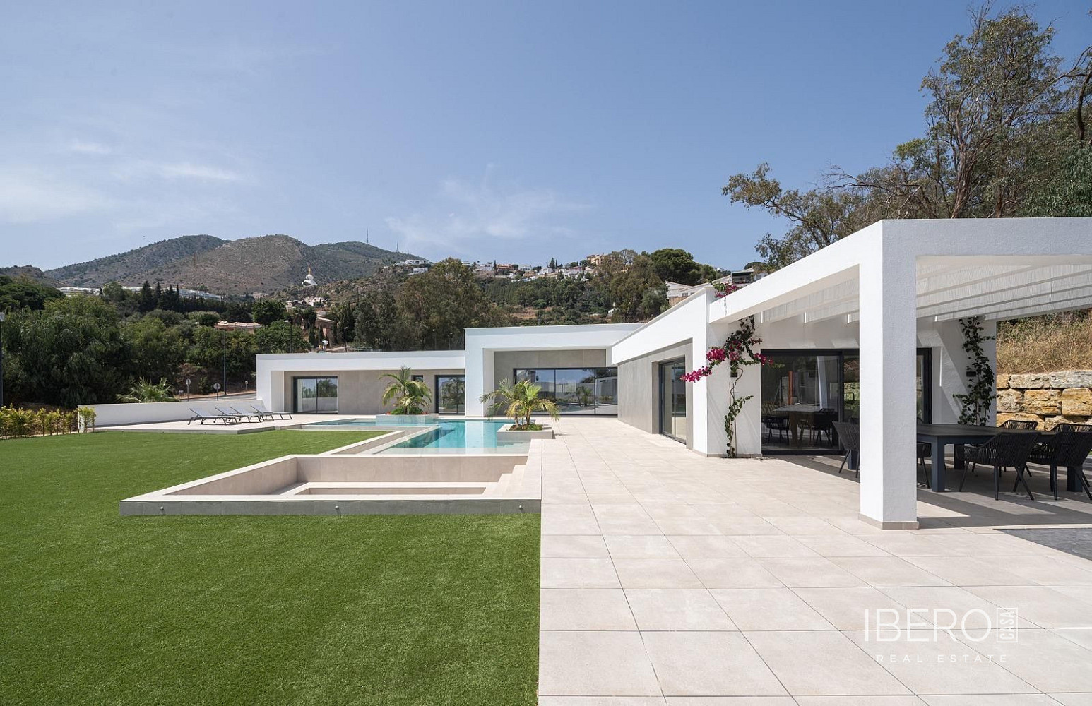 Prodej domu 800 m² s pozemkem 2 200 m², Benalmadena Costa