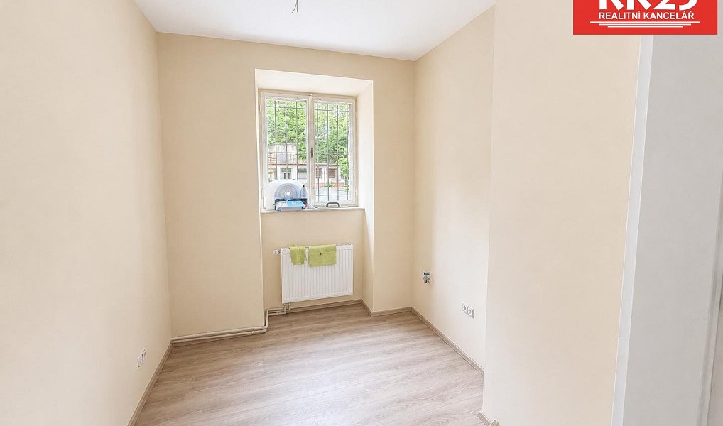 Pronájem komerčního prostoru, 25 m², Cheb, Mariánské Lázně