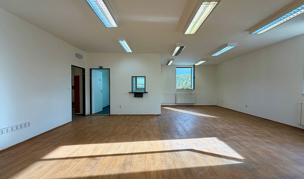 Pronájem obchodních prostor 150 m², Frenštát pod Radhoštěm – náhled fotky 3