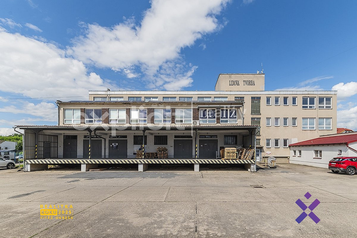 Pronájem skladovacích prostor 1 162 m²