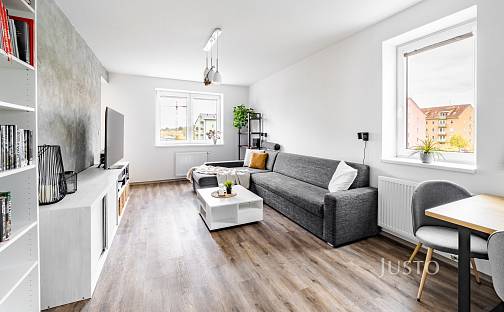 Prodej bytu 3+1 77 m², Dubenská, České Budějovice - České Budějovice 2