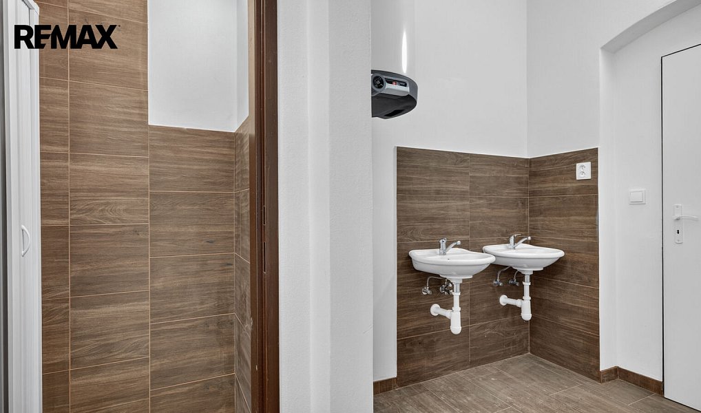 Prodej domu 220 m² s pozemkem 208 m², Bílina – náhled fotky 17