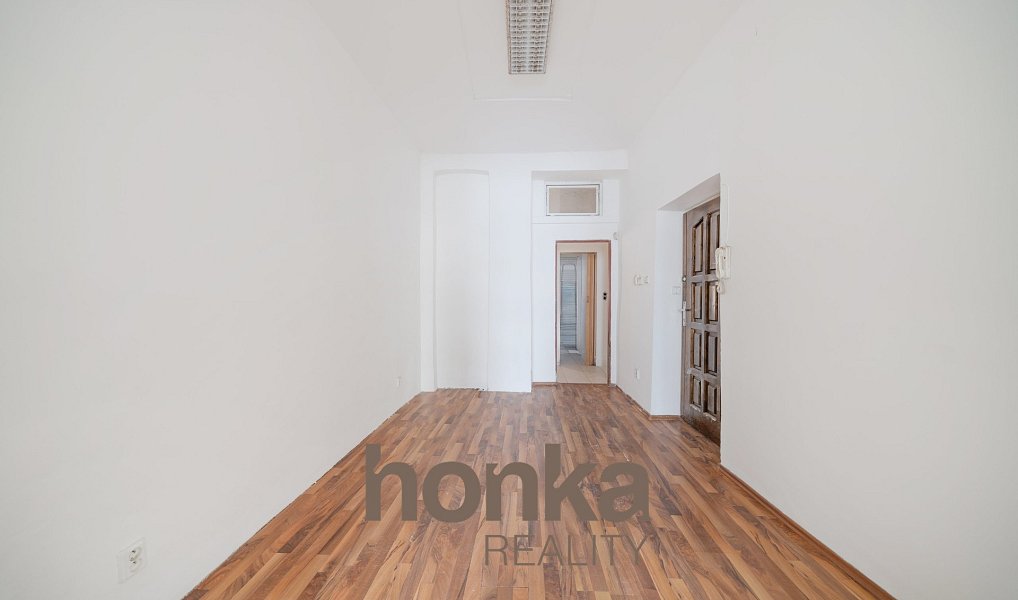 Prodej kanceláře 37 m², Praha – náhled fotky 3