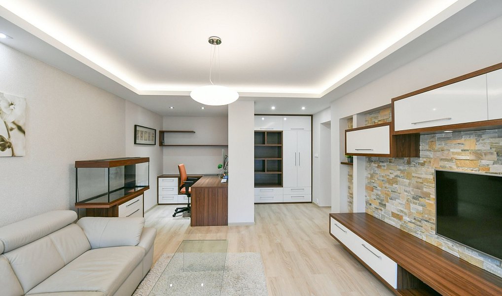 Pronájem bytu 2+1 74 m², Praha – náhled fotky 3