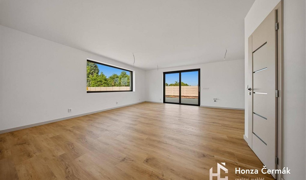 Prodej domu 130 m² s pozemkem 171 m², Oslavany – náhled fotky 2